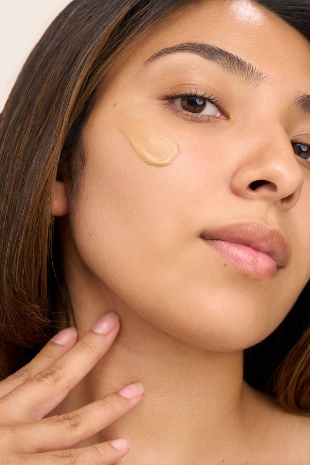 Youngblood BeyondBlur™ Skin Perfecting Foundation 30ml