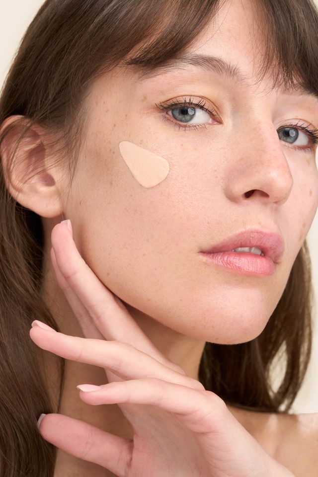 Youngblood BeyondBlur™ Skin Perfecting Foundation 30ml
