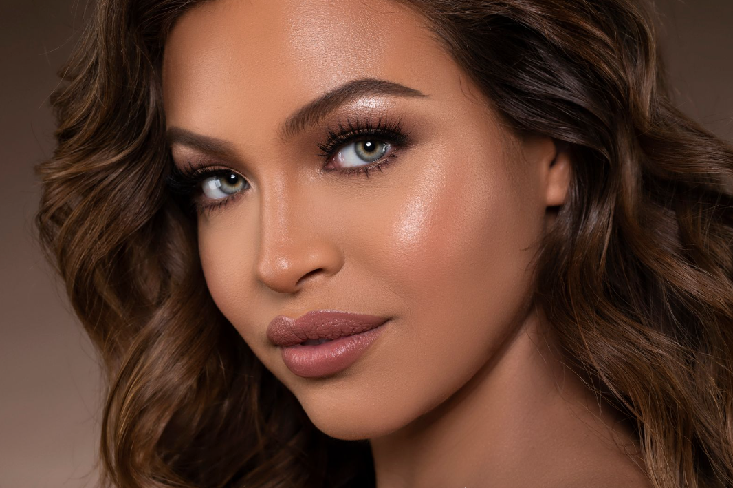 Youngblood Light Reflecting Highlighter