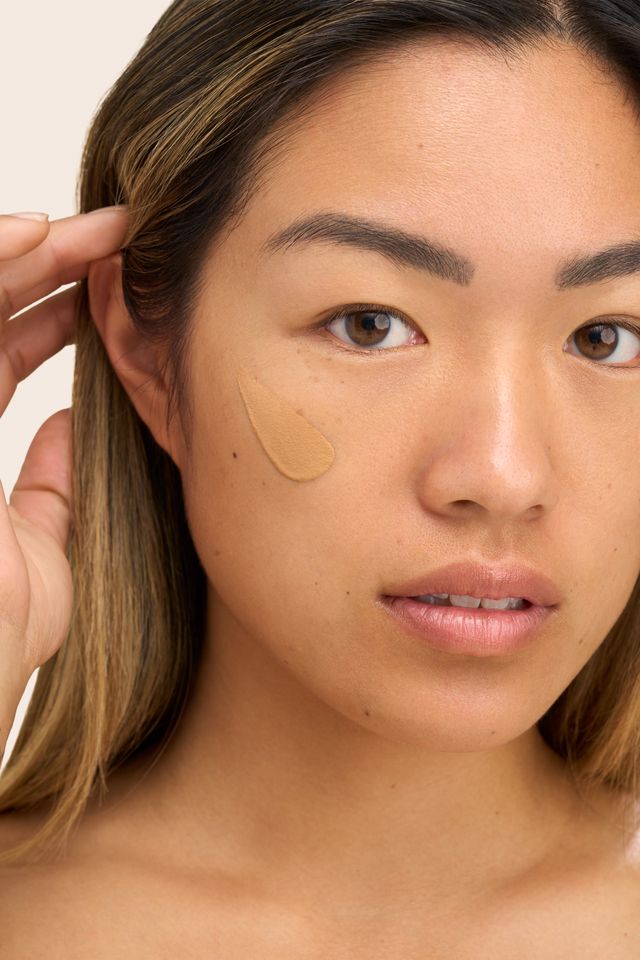 Youngblood BeyondBlur™ Skin Perfecting Foundation 30ml