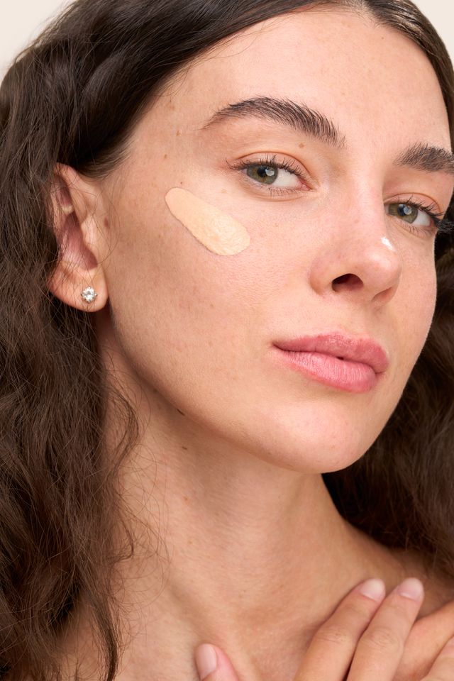 Youngblood BeyondBlur™ Skin Perfecting Foundation 30ml