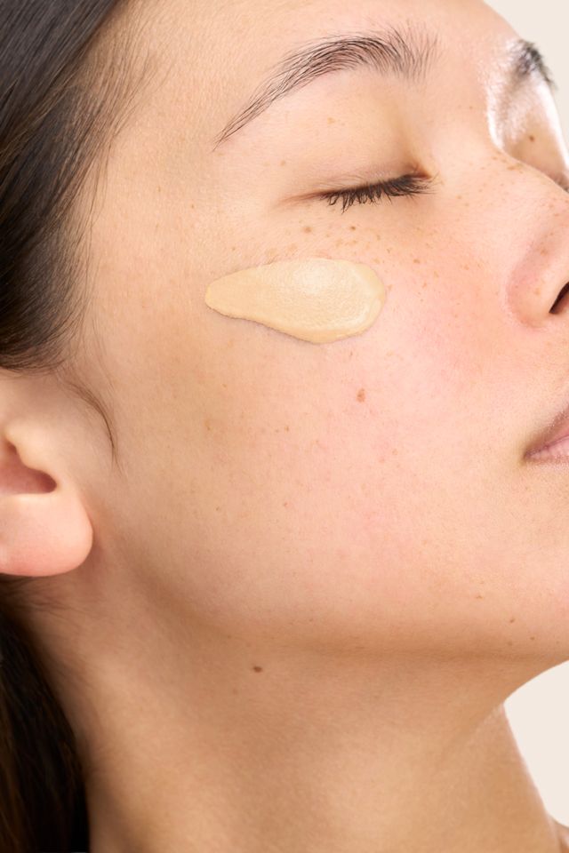Youngblood BeyondBlur™ Skin Perfecting Foundation 30ml