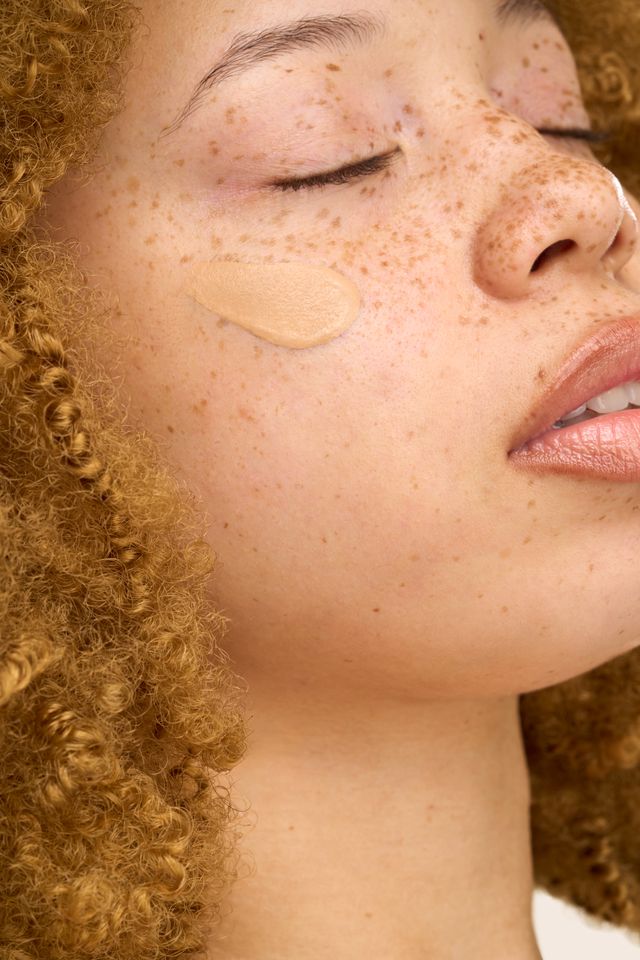 Youngblood BeyondBlur™ Skin Perfecting Foundation 30ml